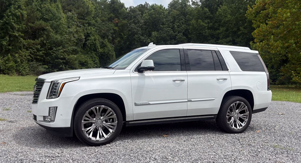 2018 Cadillac Escalade - $26,995