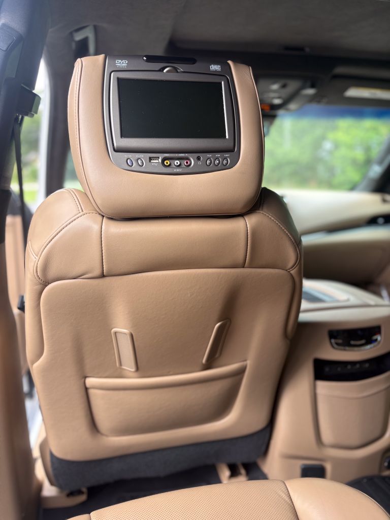 2018 Cadillac Escalade - $26,995