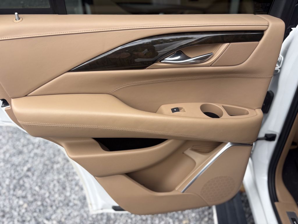 2018 Cadillac Escalade - $26,995