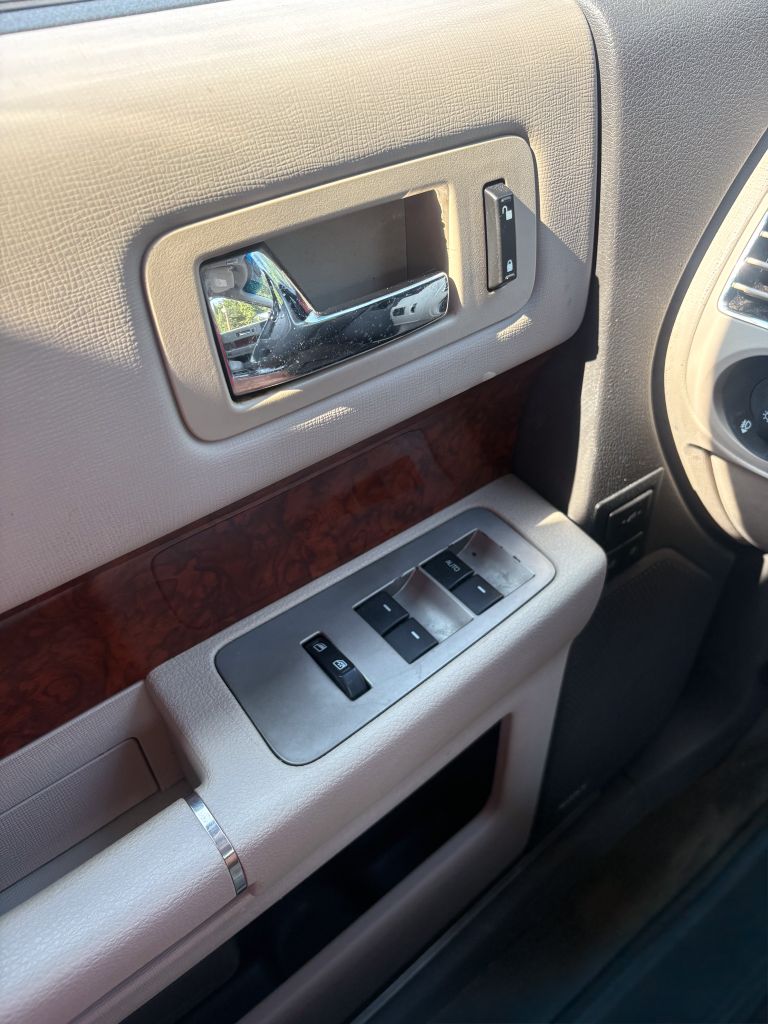 2010 Ford Flex - $6,995