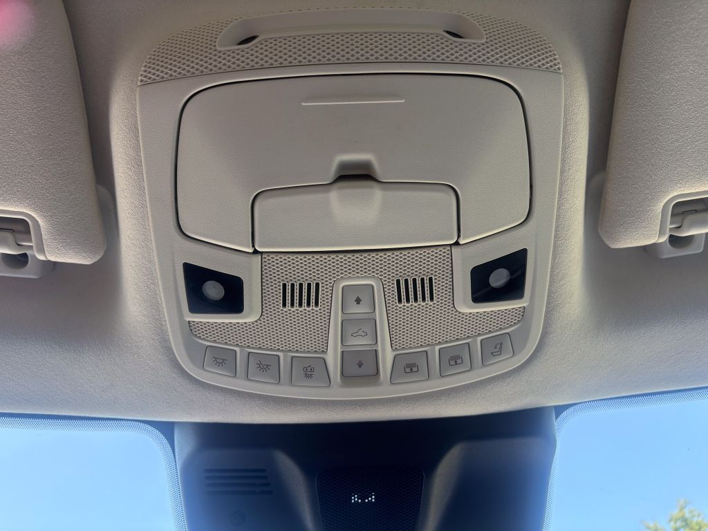 2022 Lincoln Navigator - $49,500