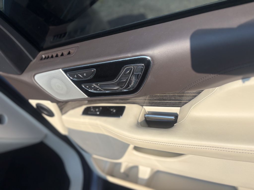 2022 Lincoln Navigator - $49,500