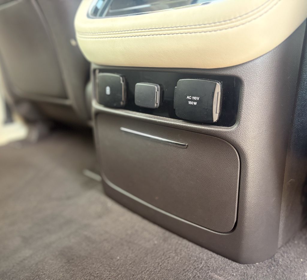 2022 Lincoln Navigator - $49,500