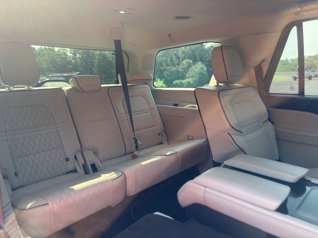 2022 Lincoln Navigator - $49,500