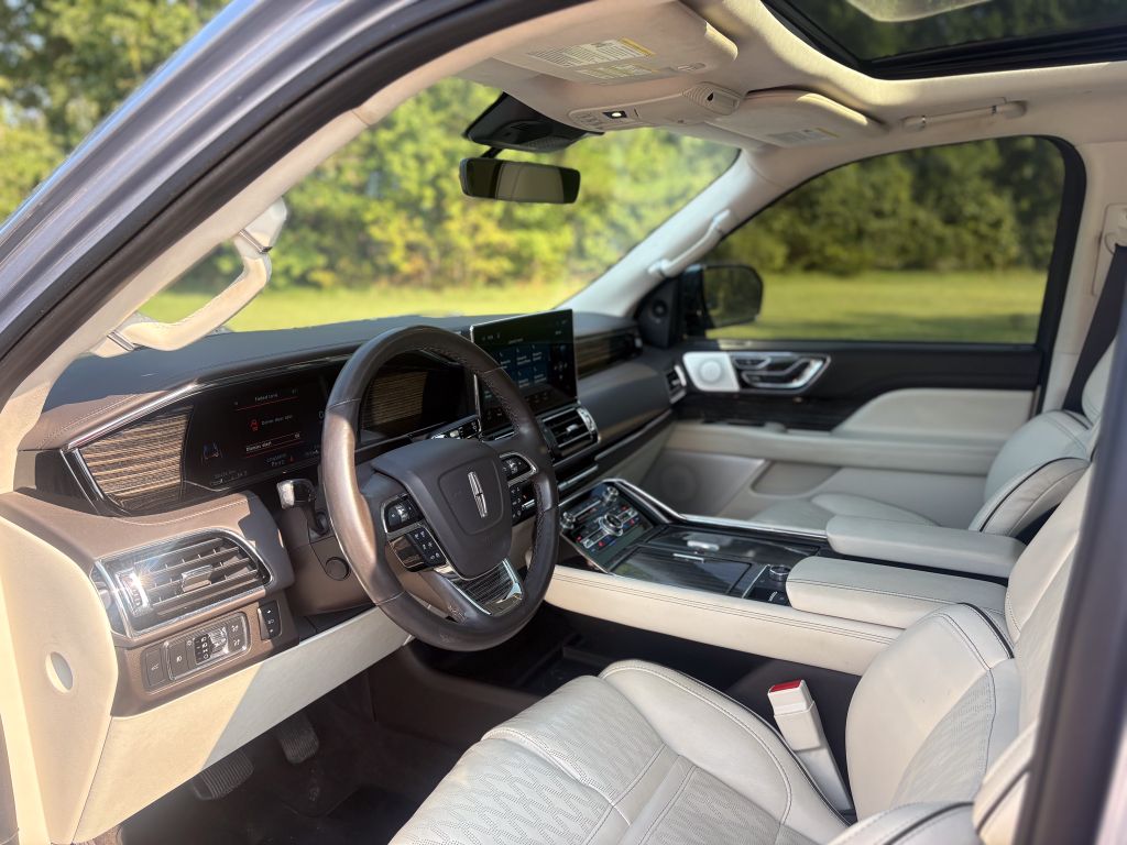 2022 Lincoln Navigator - $49,500