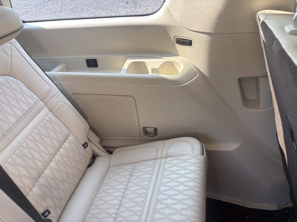 2022 Lincoln Navigator - $49,500