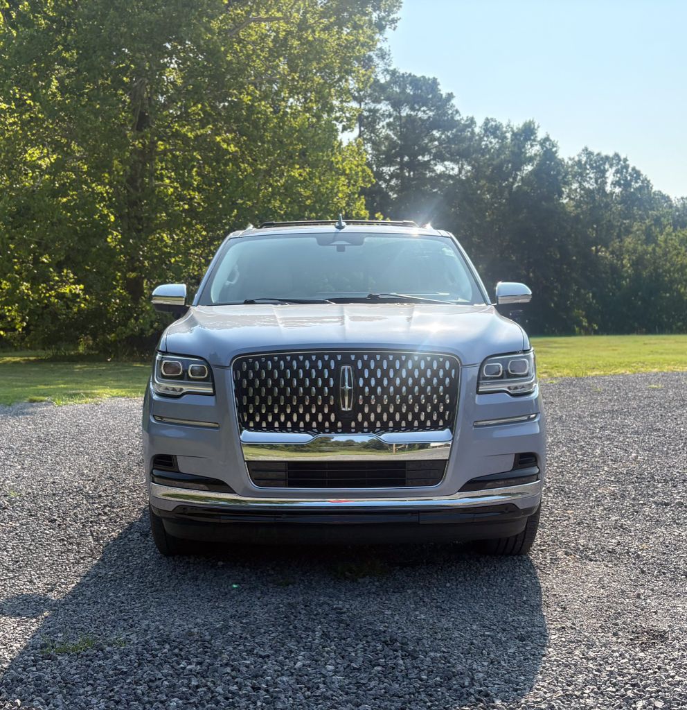 2022 Lincoln Navigator - $49,500