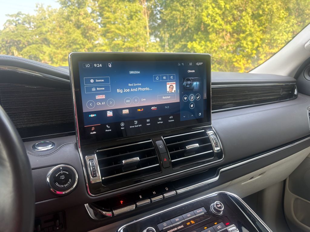 2022 Lincoln Navigator - $49,500