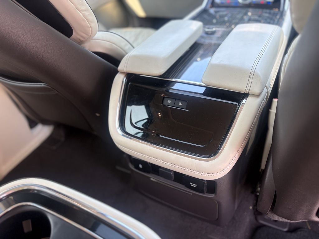 2022 Lincoln Navigator - $49,500