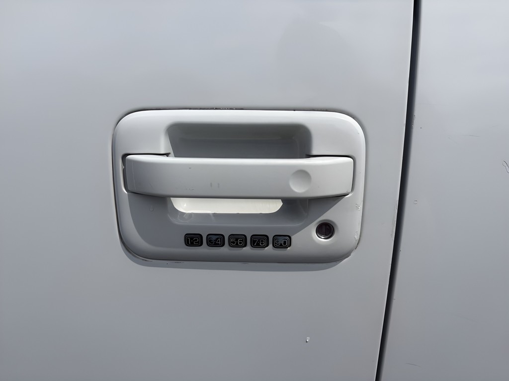 2013 Ford F-150 - $12,500