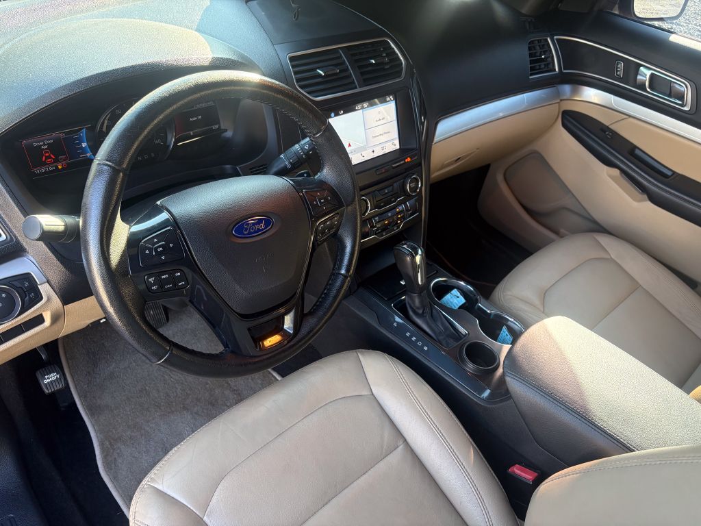 2017 Ford Explorer - $12,995