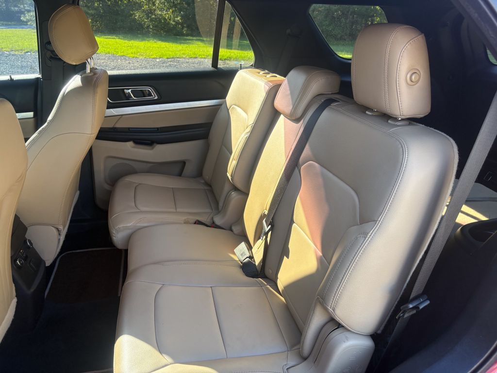2017 Ford Explorer - $12,995