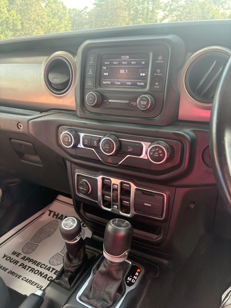 2021 Jeep Wrangler - $31,500
