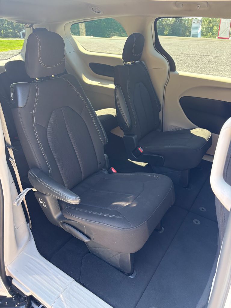 2024 Chrysler Voyager - $19,995