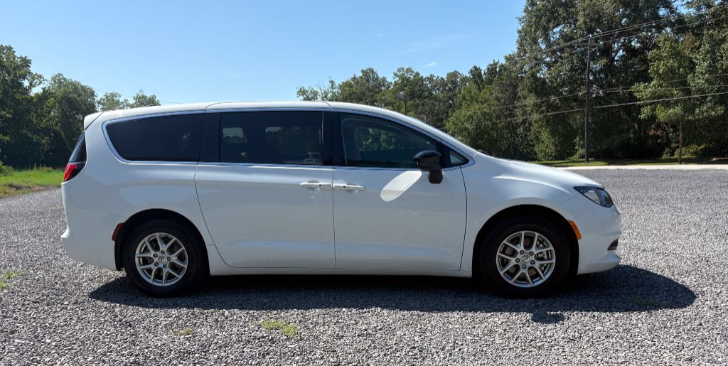 2024 Chrysler Voyager - $19,995
