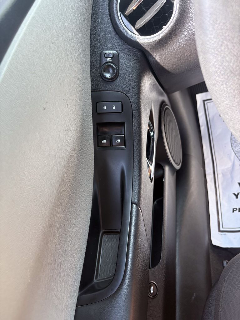 2015 Chevrolet Camaro - $14,995