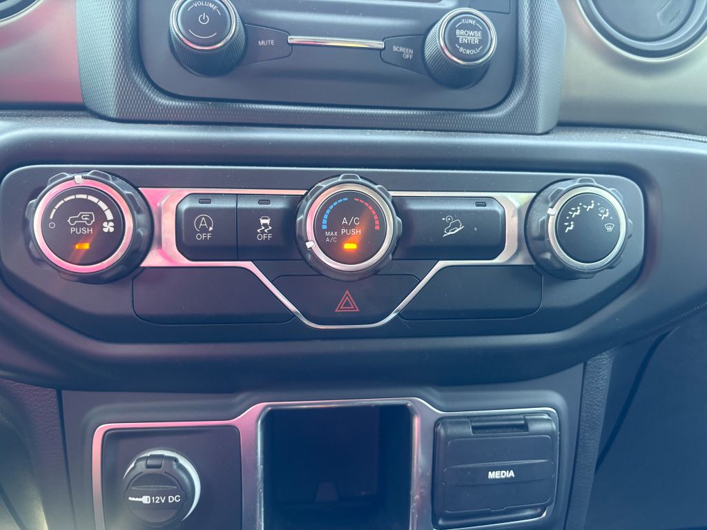2018 Jeep Wrangler - $29,500