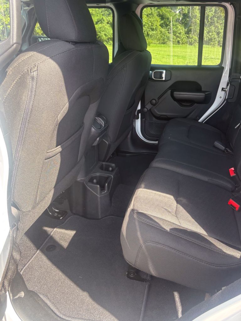2018 Jeep Wrangler - $29,500