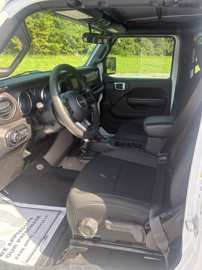 2018 Jeep Wrangler - $29,500