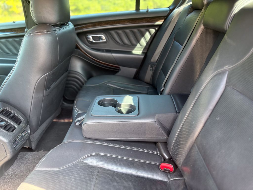 2018 Ford Taurus - $14,995