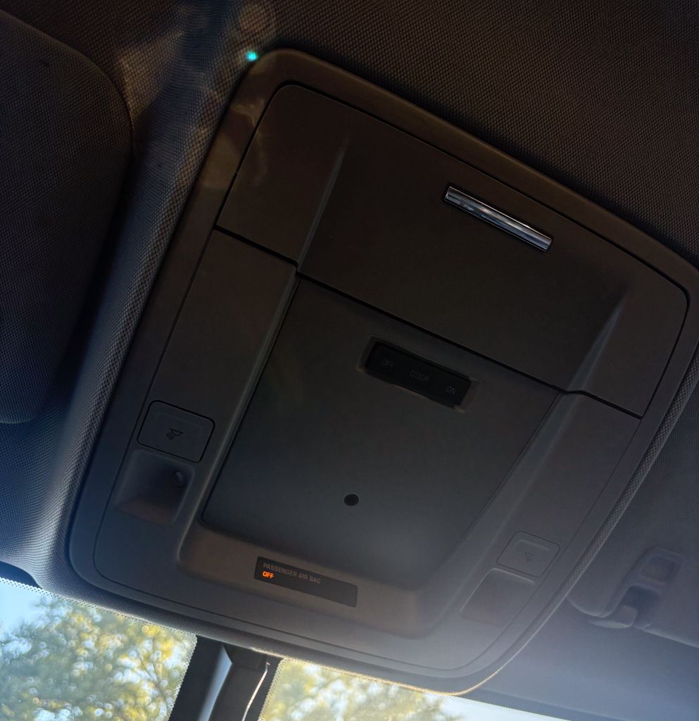 2016 Chevrolet Silverado - $17,995
