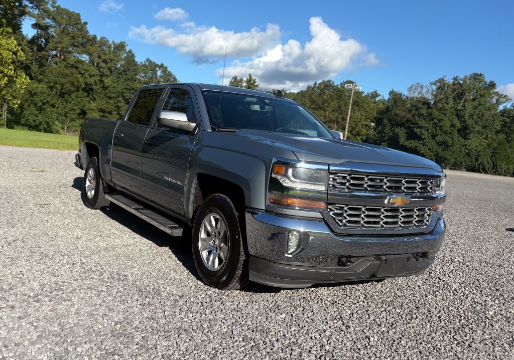 2016 Chevrolet Silverado - $17,995