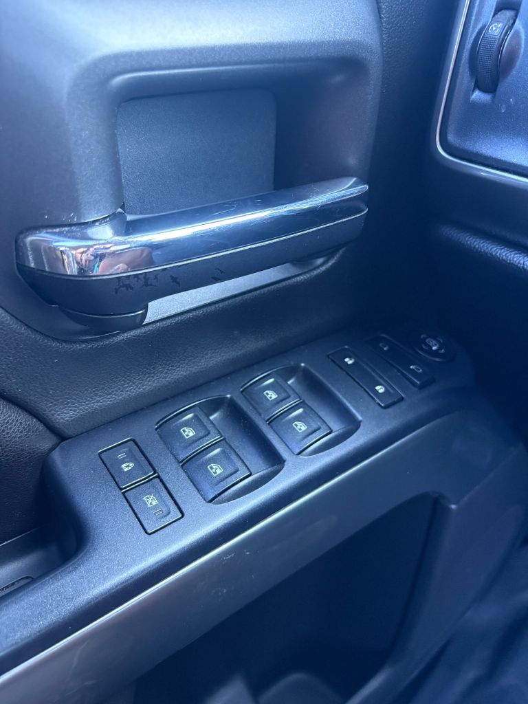 2016 Chevrolet Silverado - $17,995