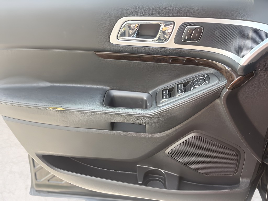 2013 Ford Explorer - $6,995