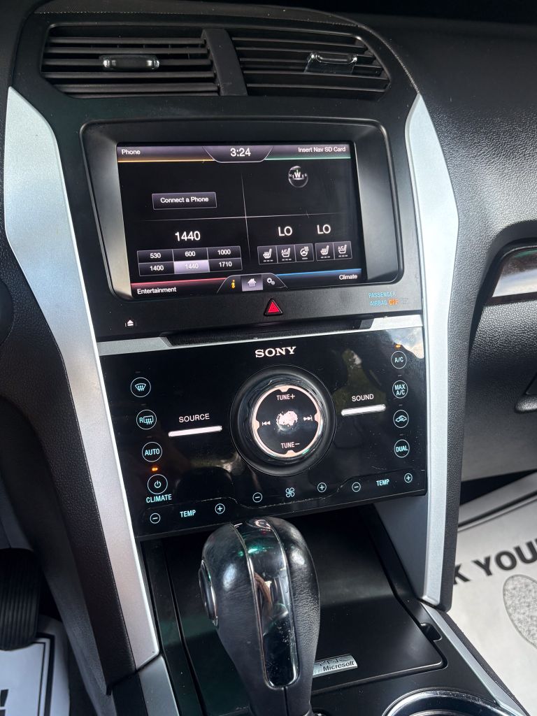 2013 Ford Explorer - $6,995