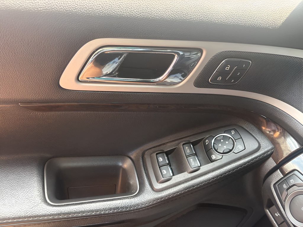 2013 Ford Explorer - $6,995