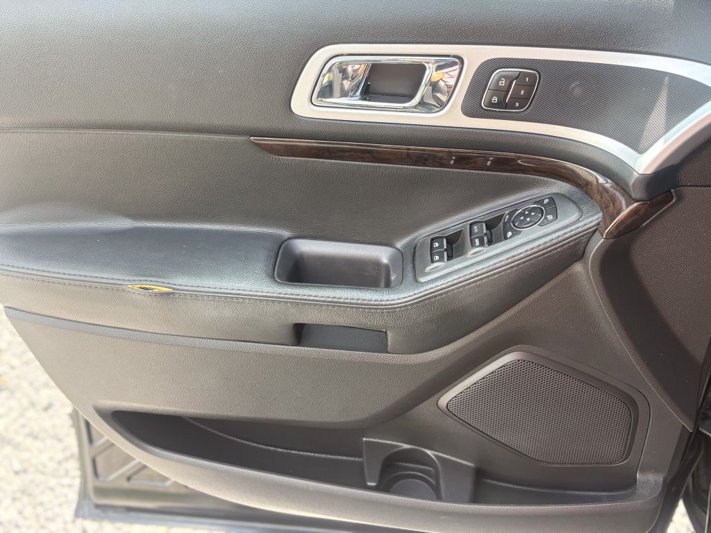 2013 Ford Explorer - $6,995