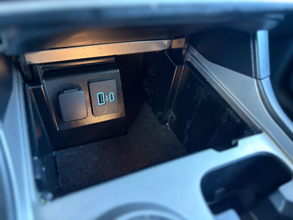 2022 Ford Explorer - $21,500
