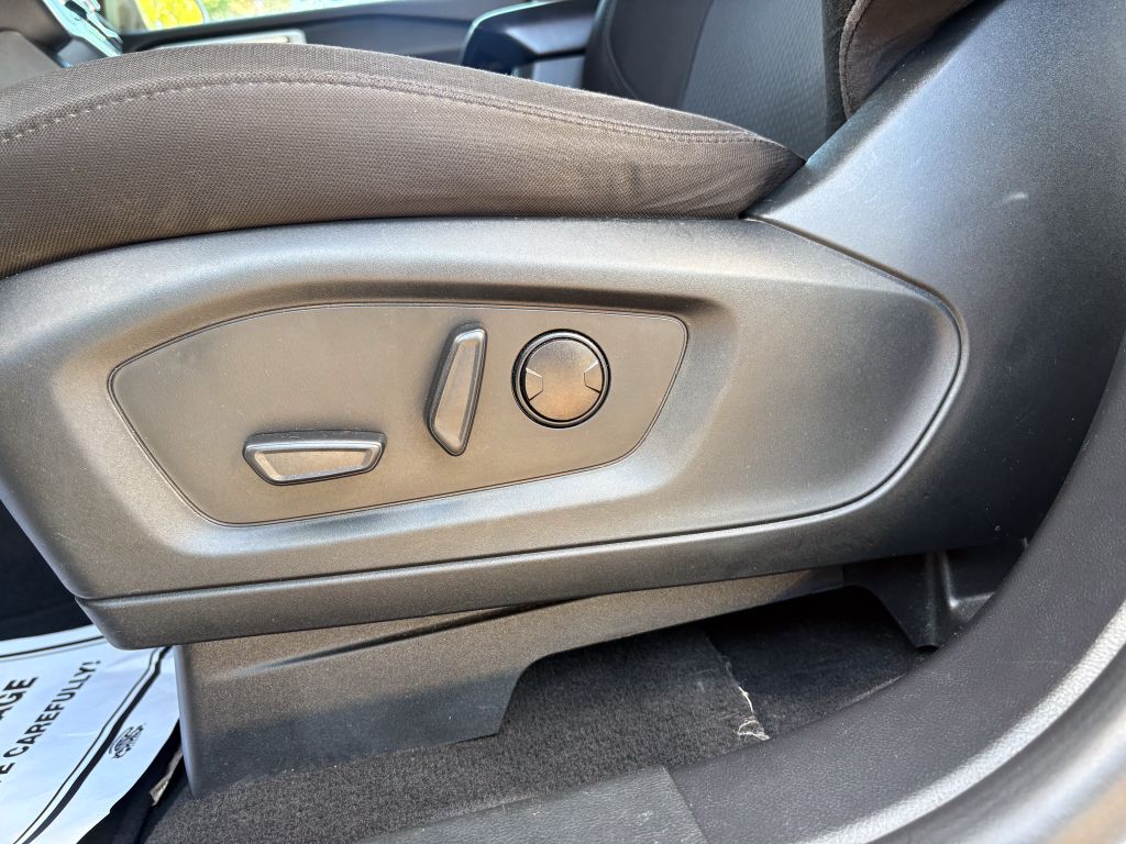 2022 Ford Explorer - $21,500