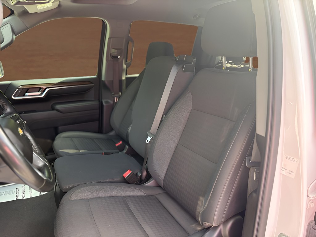 2023 Chevrolet Silverado - $25,995