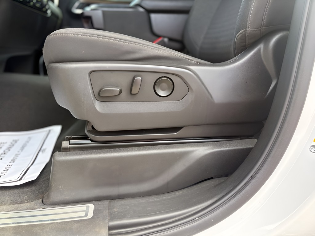 2023 Chevrolet Silverado - $25,995