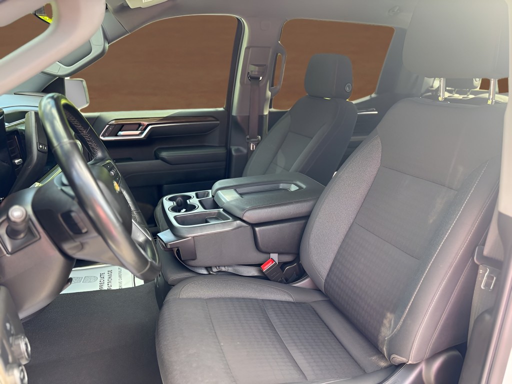 2023 Chevrolet Silverado - $25,995