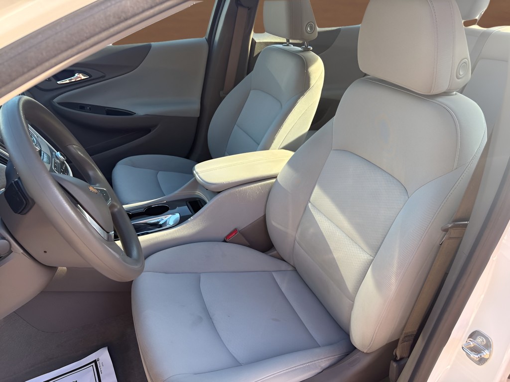 2021 Chevrolet Malibu - $13,995