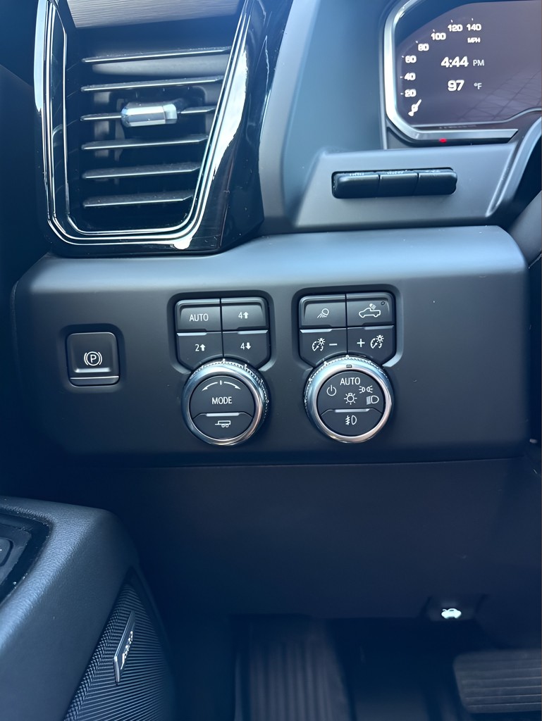 2022 GMC Sierra - $41,995