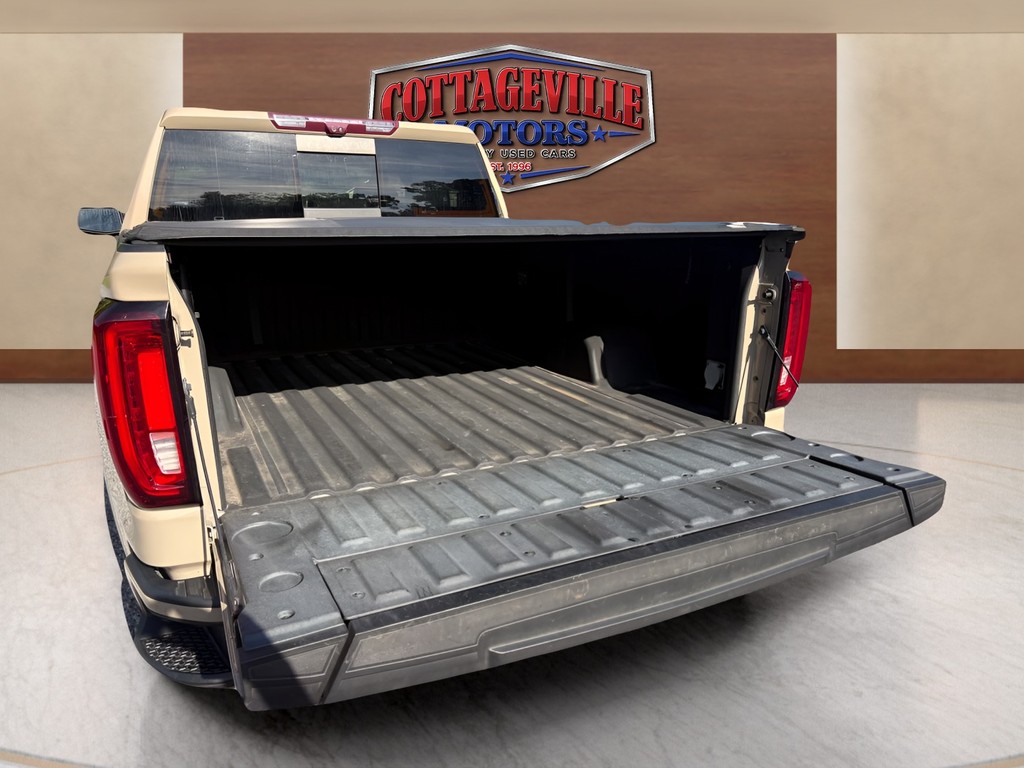 2022 GMC Sierra - $41,995
