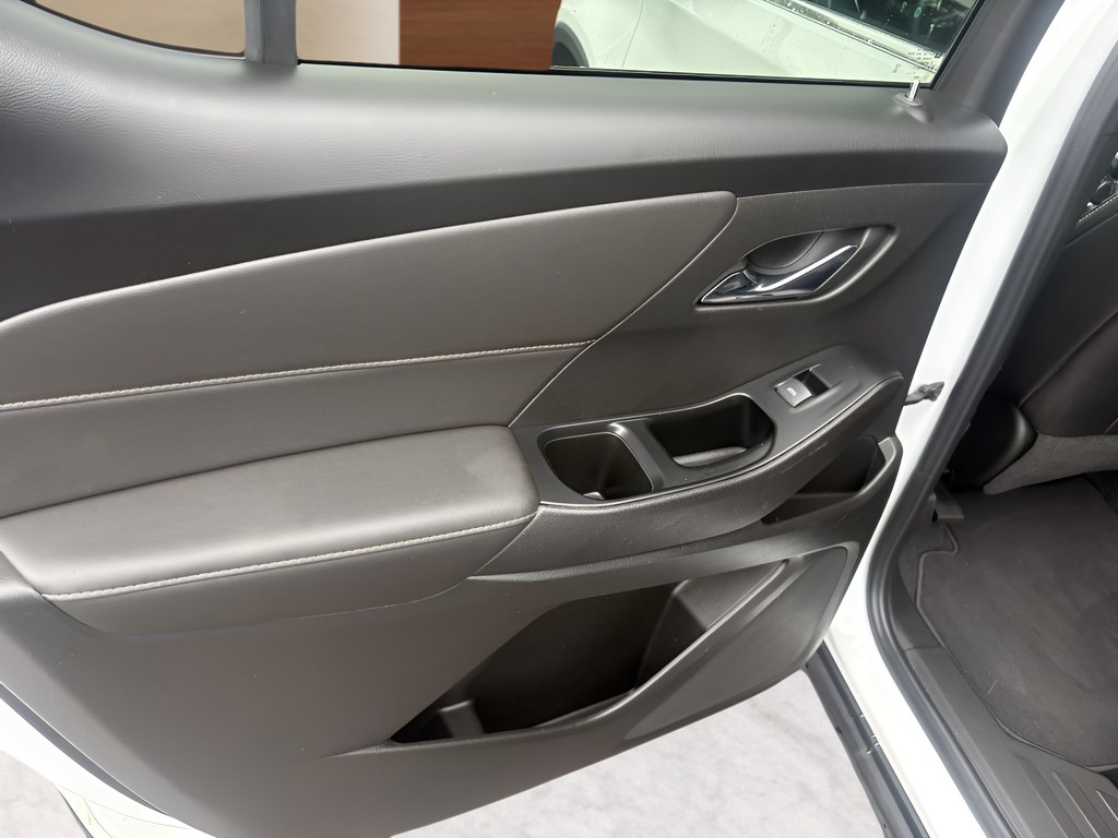2023 Chevrolet Traverse - $21,995