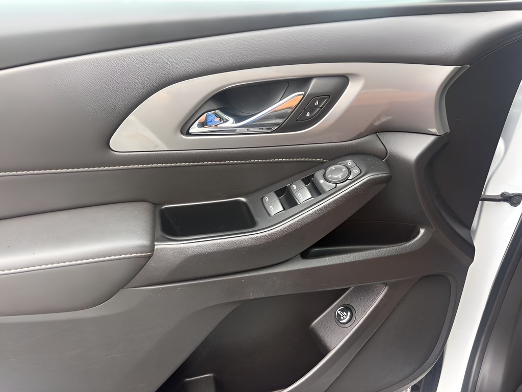 2023 Chevrolet Traverse - $21,995
