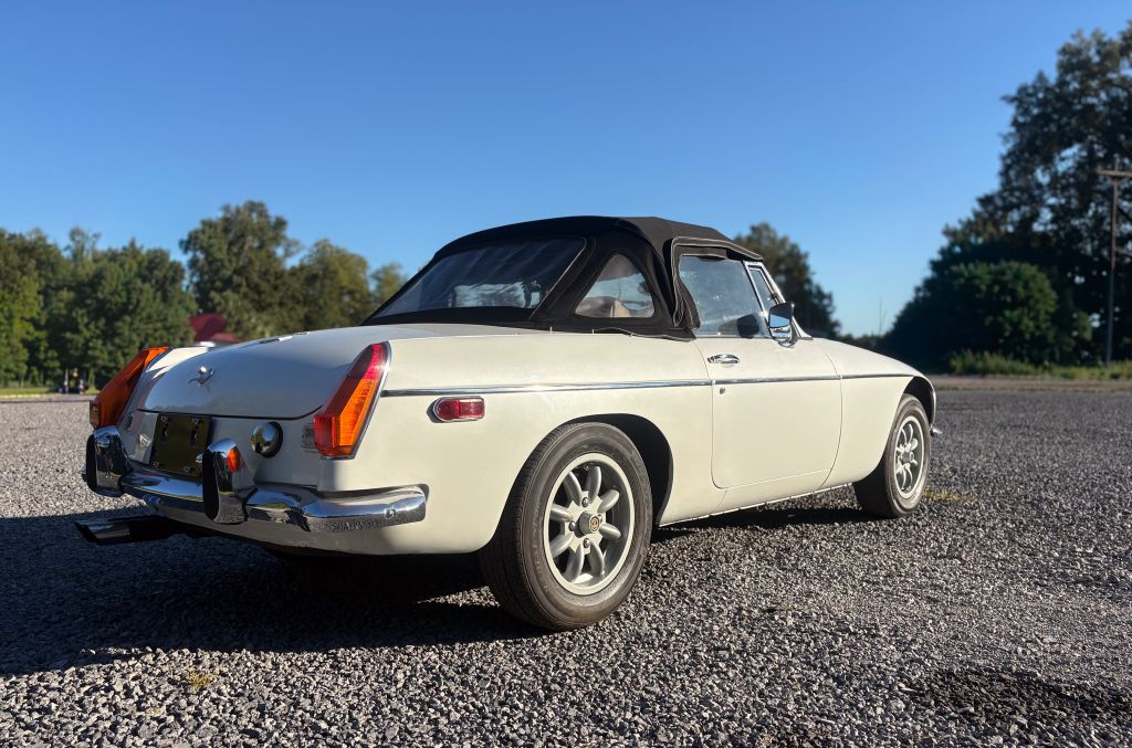 1973 MG B - $27,500