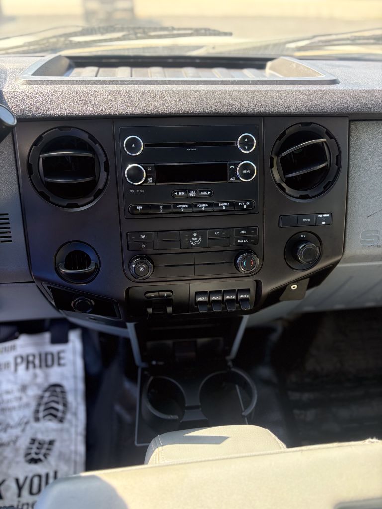 2015 Ford F-550 - $12,995