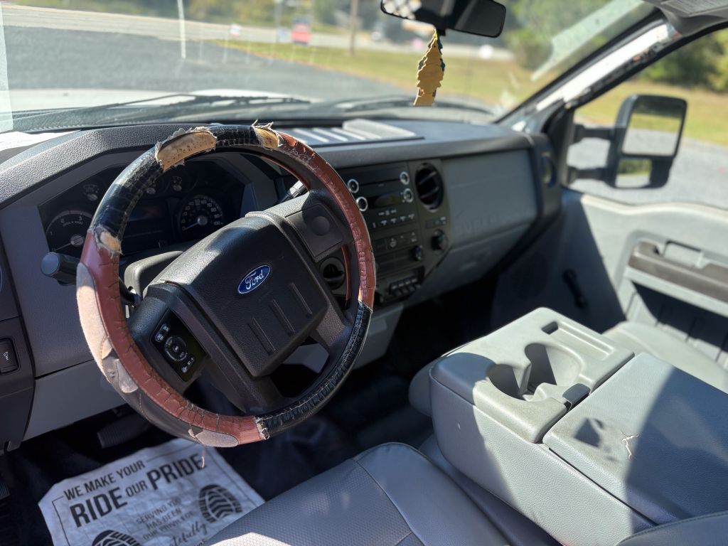 2015 Ford F-550 - $12,995