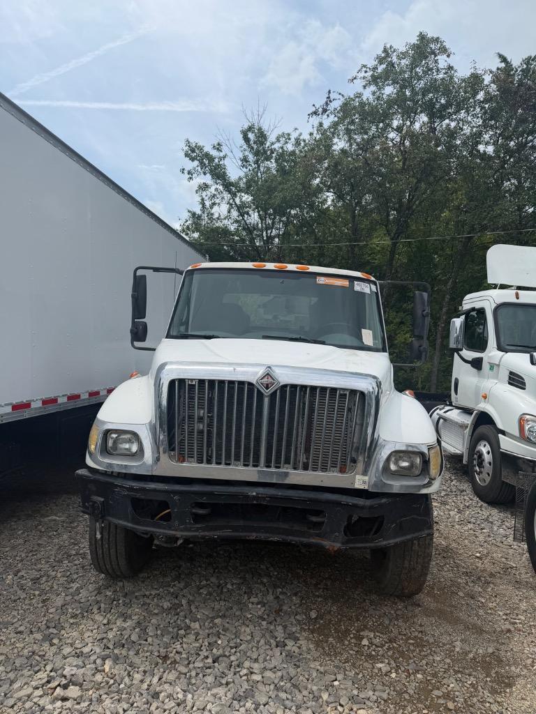2003 International 7400 - $12,000