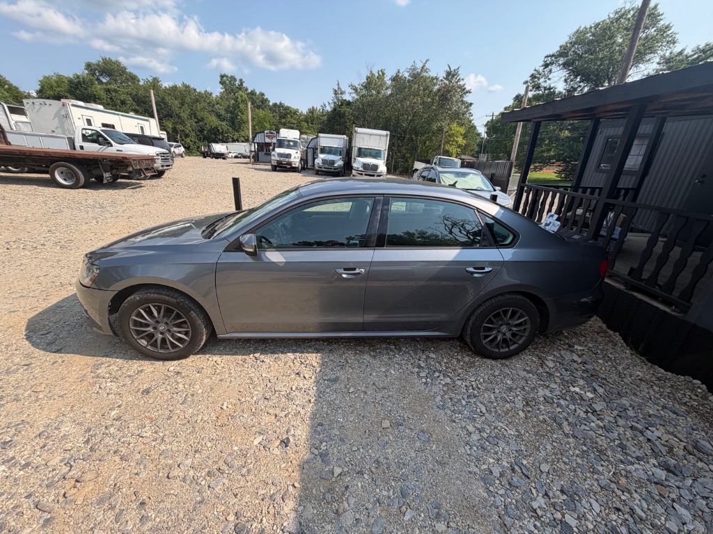 2012 Volkswagen Passat - $3,950