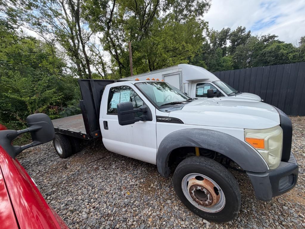 2011 Ford F-550 - $6,900