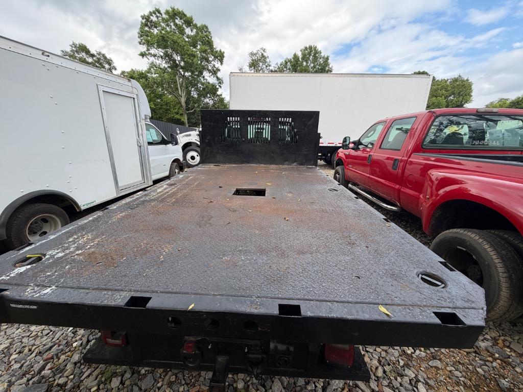 2011 Ford F-550 - $6,900