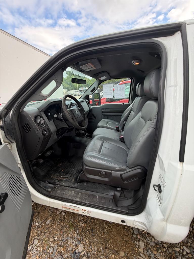2011 Ford F-550 - $6,900