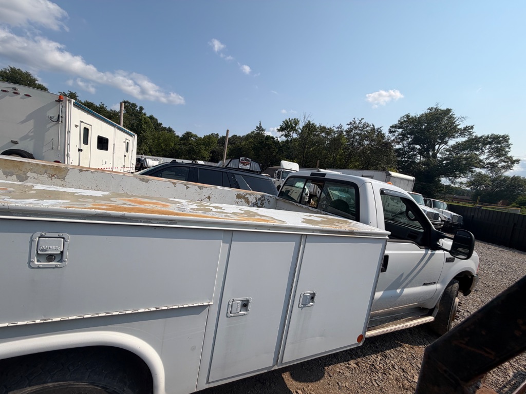 1999 Ford F450 - $9,900